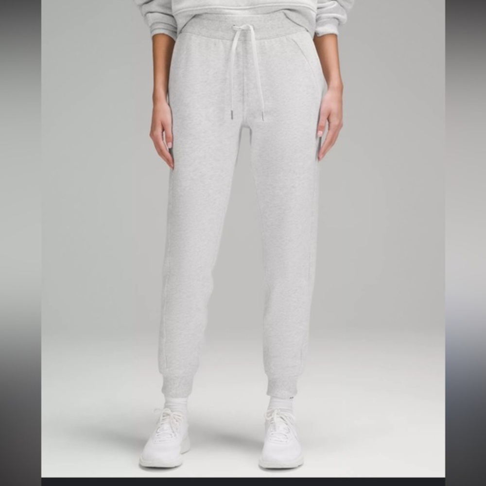 Lululemon woman’s joggers size 14 tan with defects